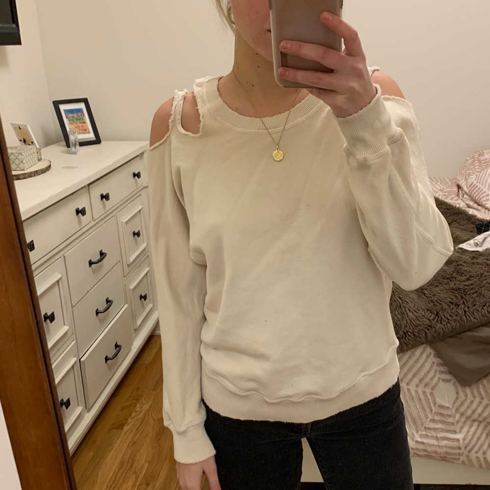 Distressed top - Picture 3 of 5